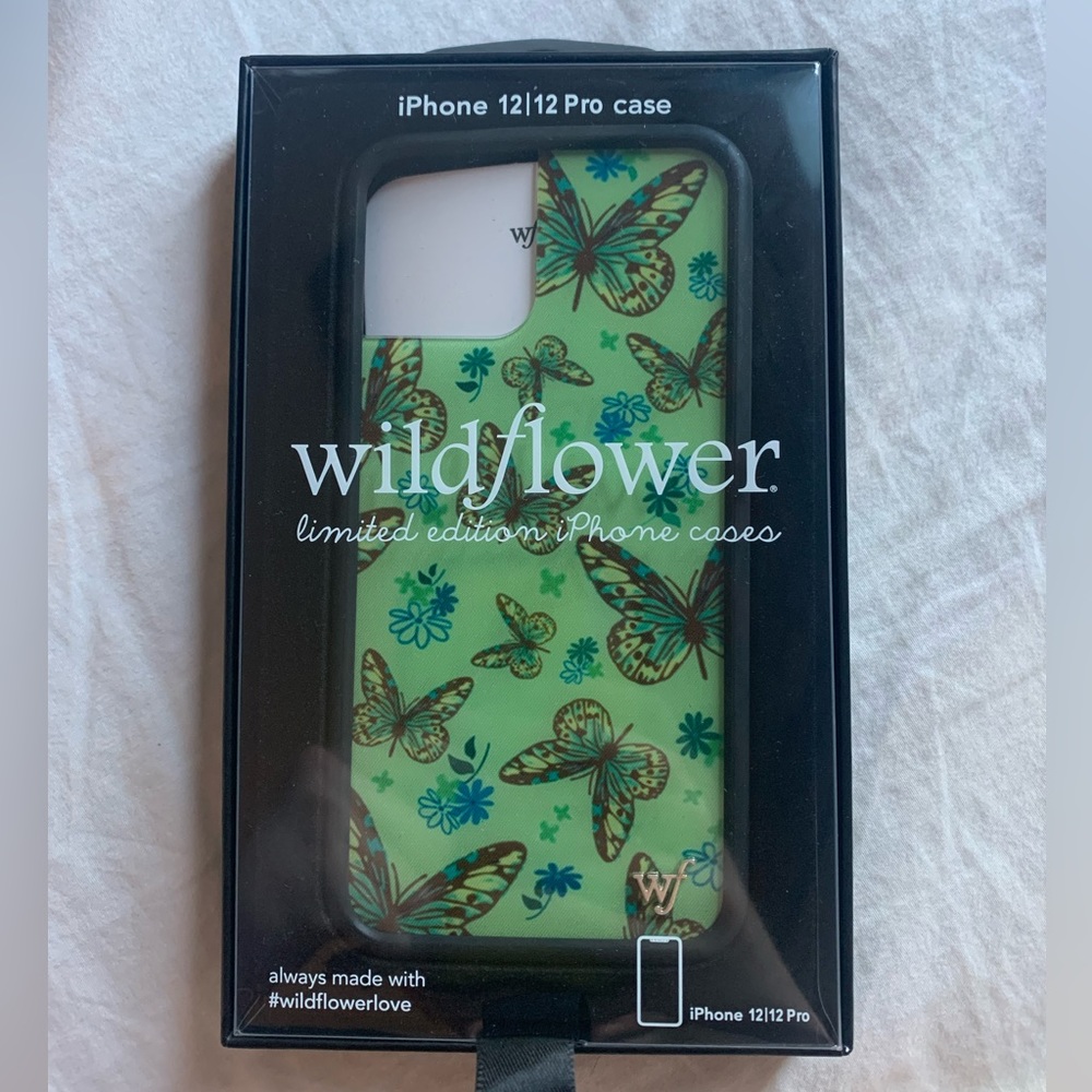 Perfect condition wildflower iPhone case.